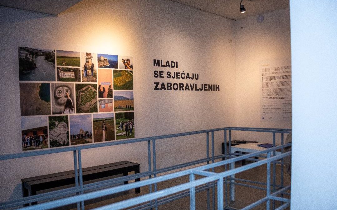 Generalni tajnik posjetio izložbu “Mladi se sjećaju zaboravljenih”