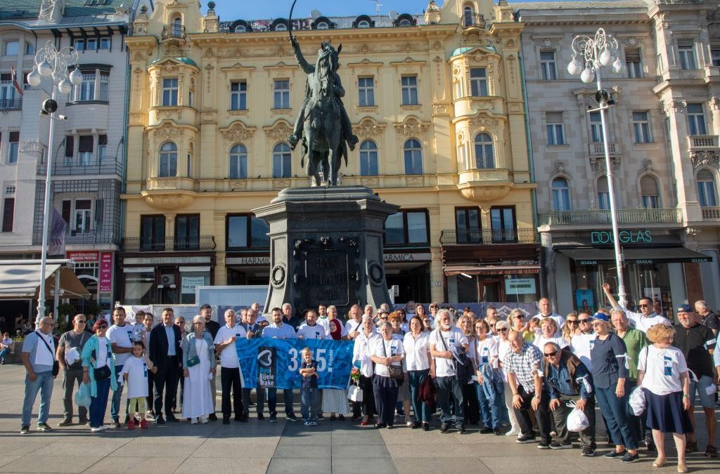 Dani bijele trake na Trgu bana Jelačića: Počast žrtvama Prijedora