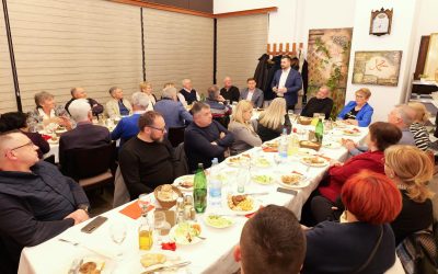 Tribina u restoranu zagrebačke džamije