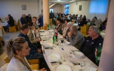 Ramazanska večer u Vojniću okupila više od 140 gostiju na iftaru