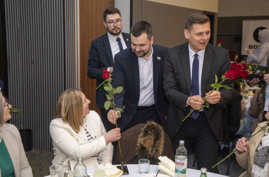 Više od 400 žena na iftaru povodom Dana žena u Zagrebu